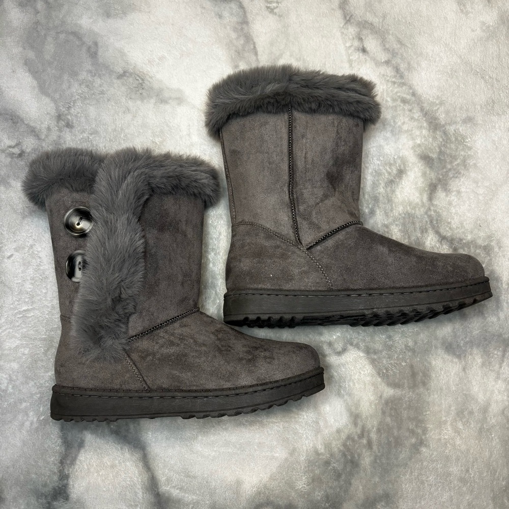 NWT Classic Short Boots by SO